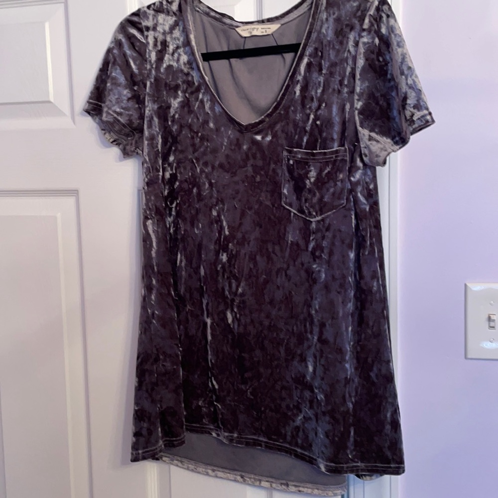 Velvet t-shirt, grey/silver with pocket, super soft and comfy top!